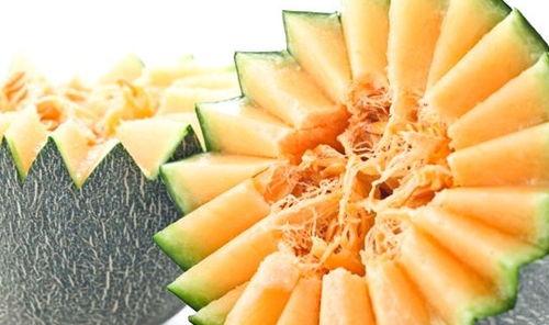 吃哈密瓜吃牛肉好吗,营养与美味的双重享受